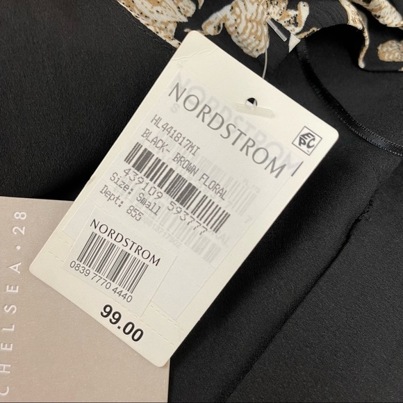 CHELSEA28 Floral Surplice Sleeveless Dress‎ - Picture 4 of 8